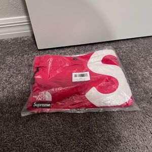 Supreme shoulder bag